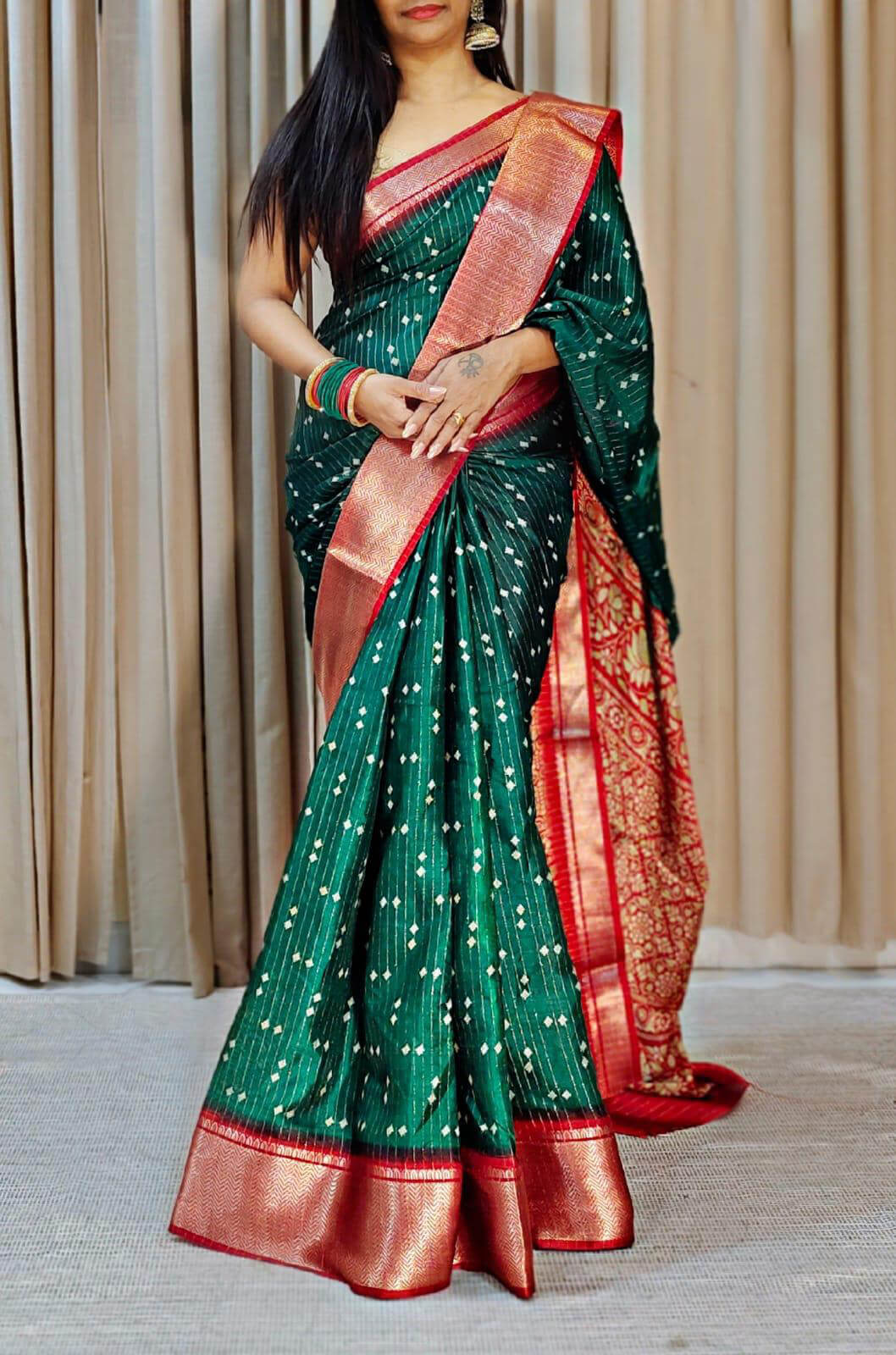 Glamorous Dark Green Digital Printed Dola Silk Saree With Zephyr Blouse Piece