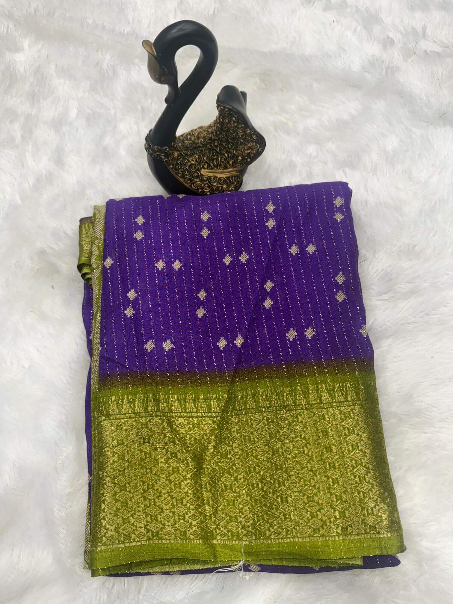 Verdant Purple Printed Dola Silk Saree With Cynosure Blouse Piece