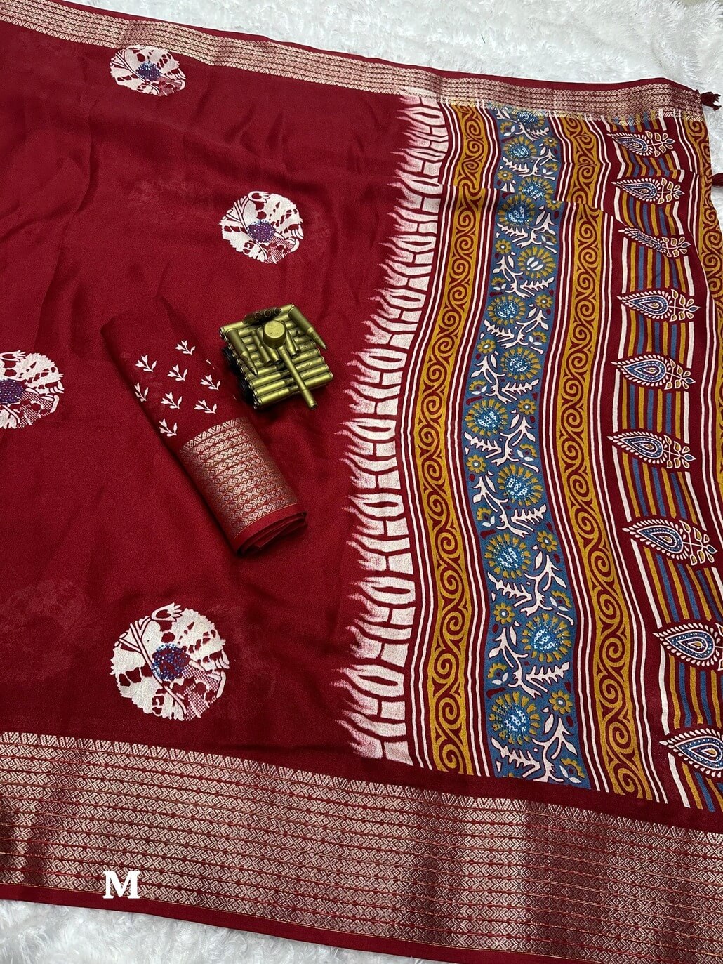 Propinquity Maroon Digital Printed Dola Silk Saree With Forbearance Blouse Piece