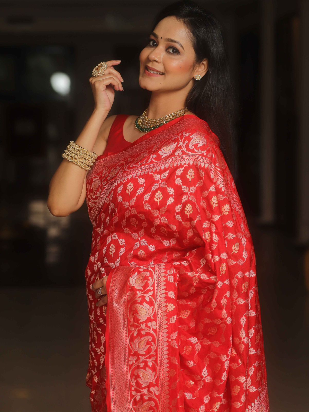 Enthralling Red Soft Silk Saree With Charismatic Blouse Piece