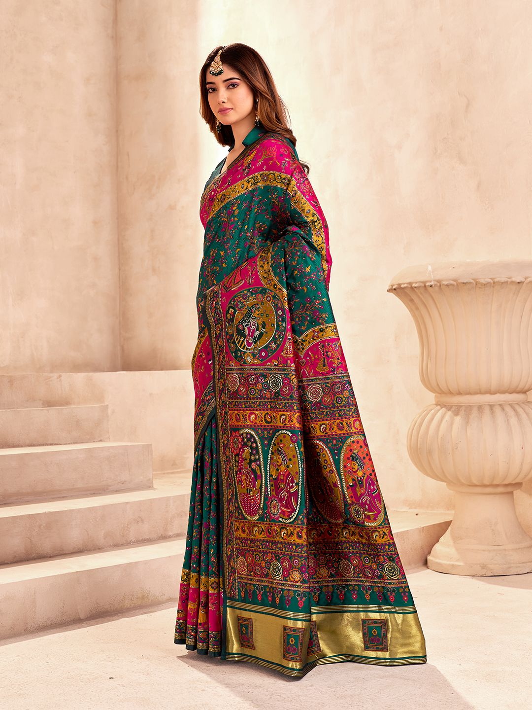 Zephyr Dark Green Nylon Dola Pashmina Saree With Scrupulous Blouse Piece