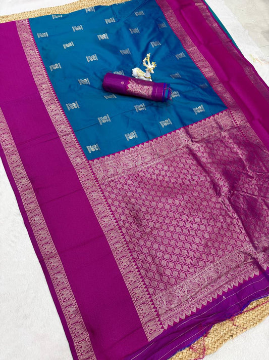 Confounding Rama Pure Zari Weaving Banarasi Silk Saree With Verdant Blouse Piece