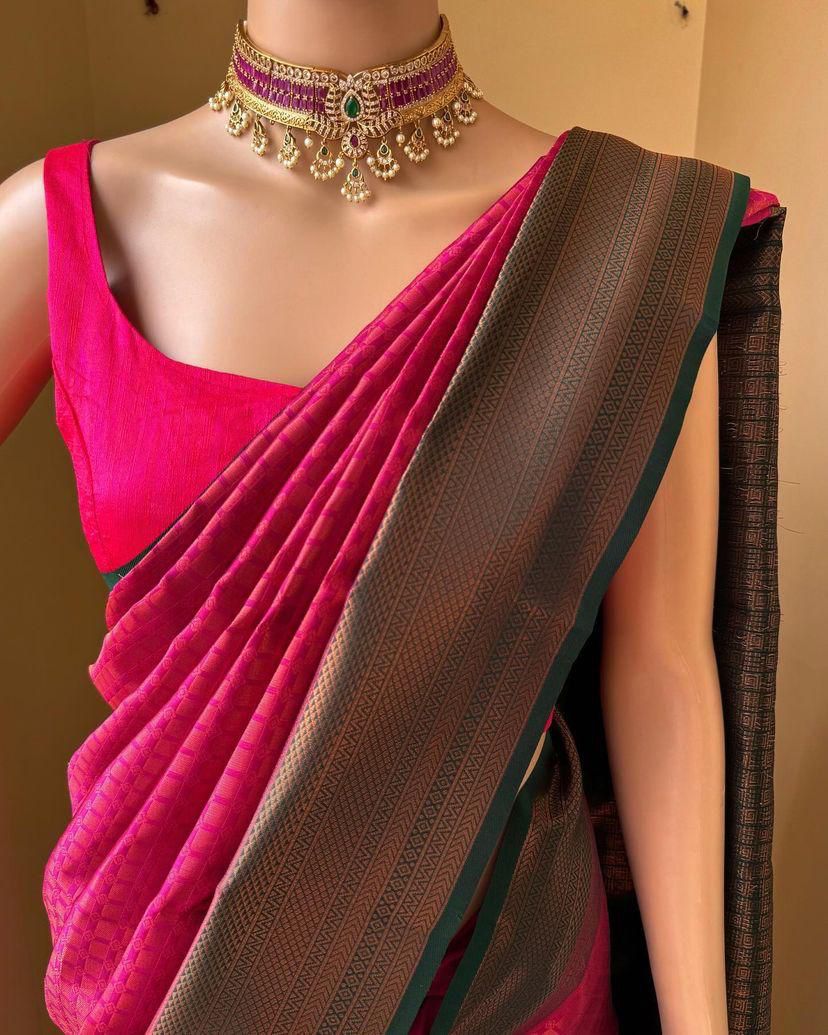 Inimitable Dark Pink Soft Silk Saree With Resonant Blouse Piece