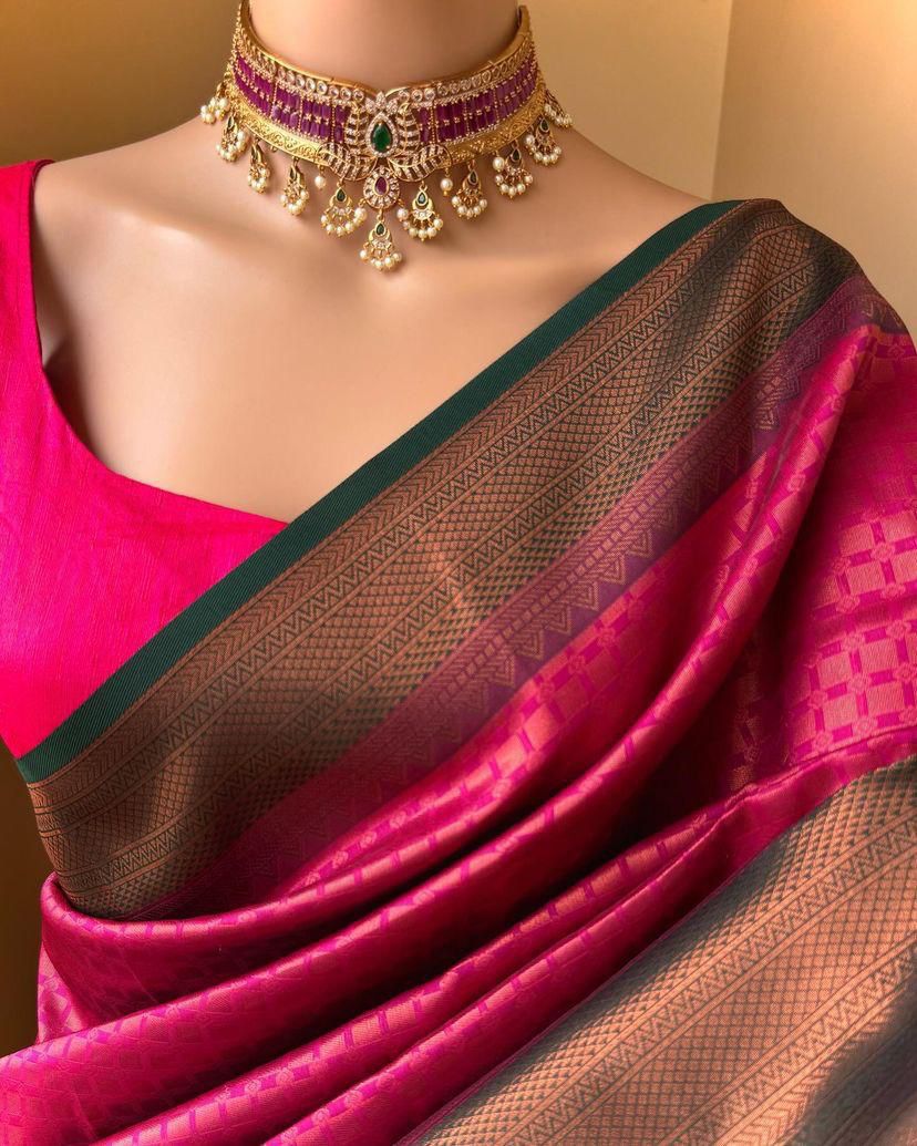 Inimitable Dark Pink Soft Silk Saree With Resonant Blouse Piece