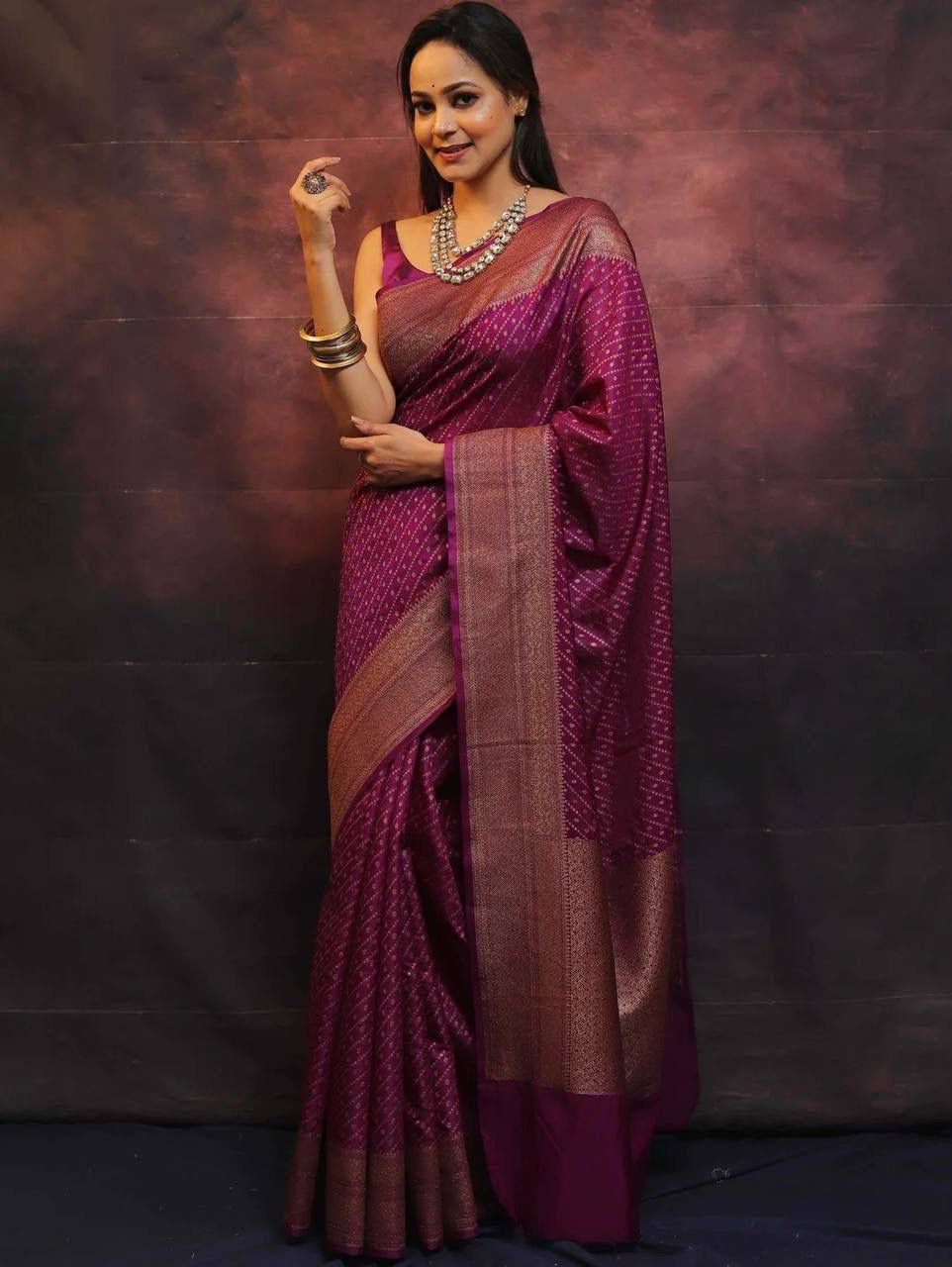 Ethereal Purple Soft Silk Saree With Scrupulous Blouse Piece