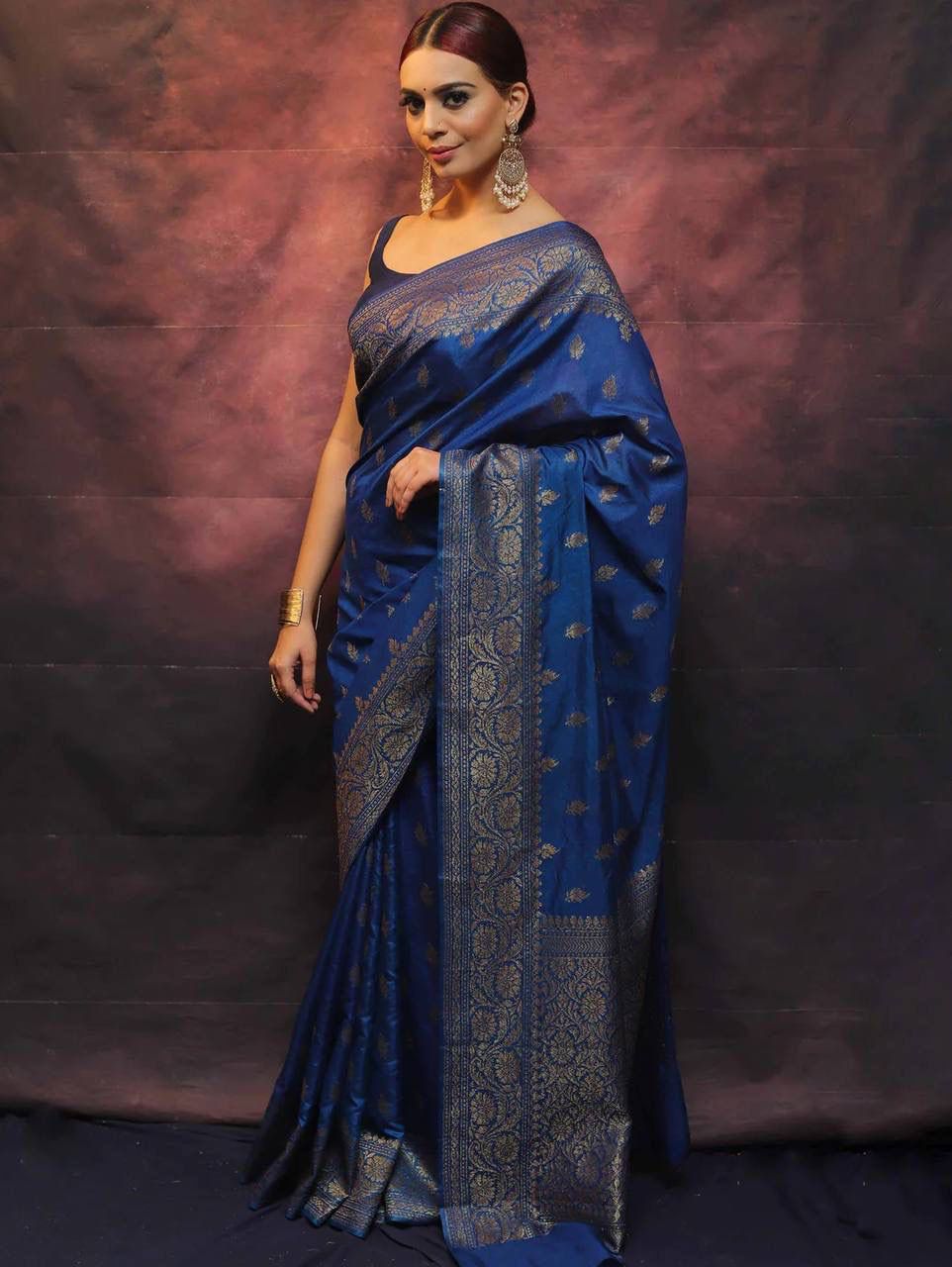 Ornate Blue Soft Silk Saree With Radiant Blouse Piece