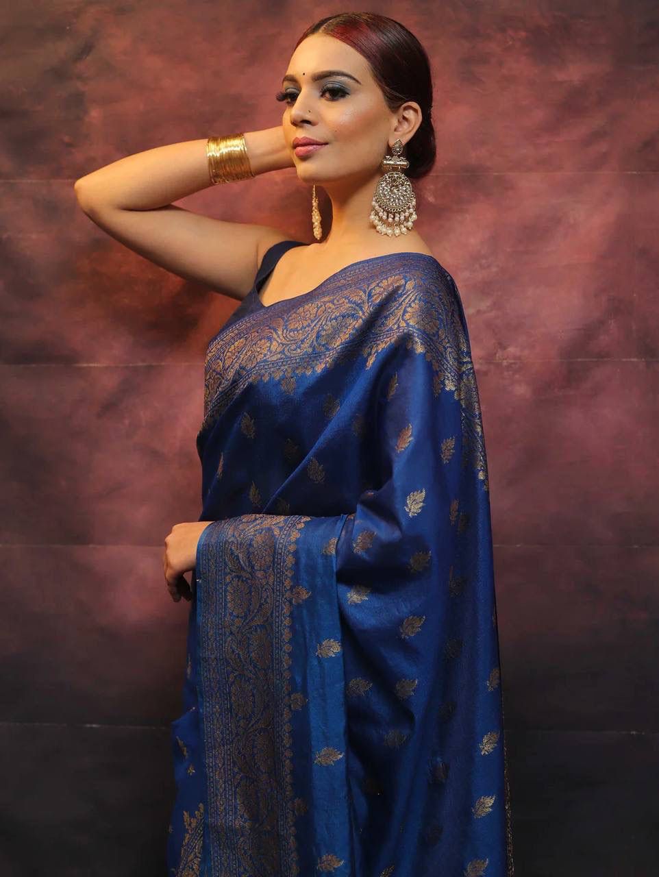 Ornate Blue Soft Silk Saree With Radiant Blouse Piece