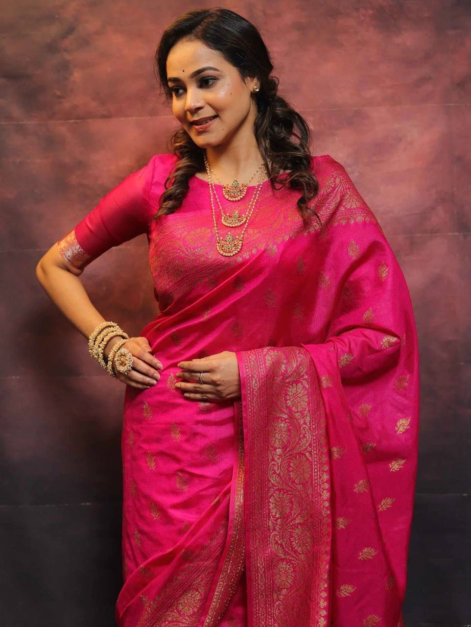 Glamorous Dark Pink Soft Silk Saree With Lustrous Blouse Piece