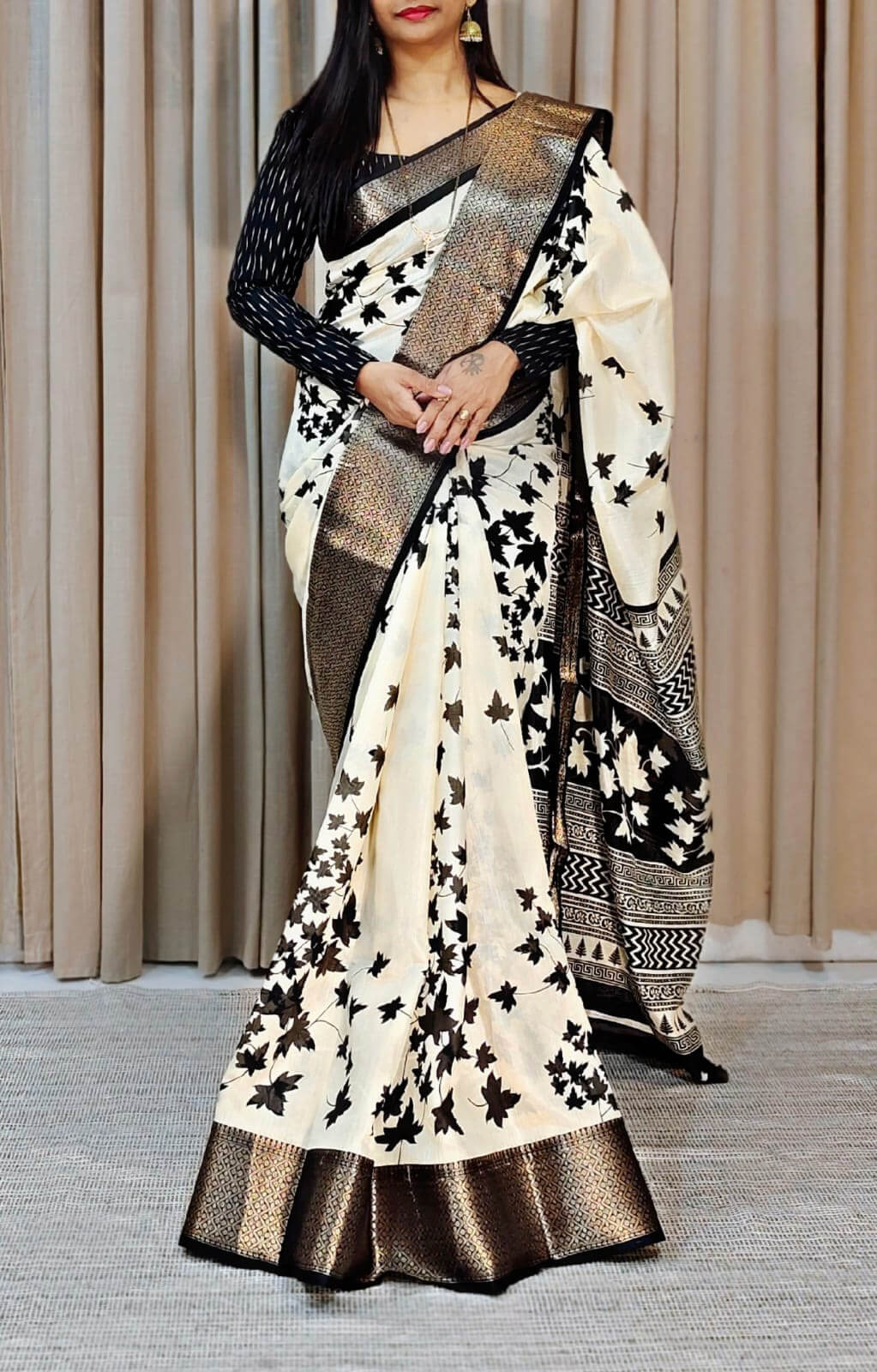 Incredible Off White Digital Printed Soft Silk Saree With Felicitous Blouse Piece