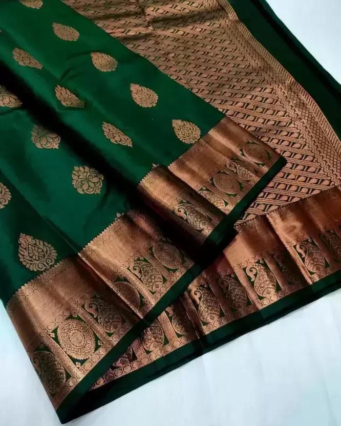 Classic Dark Green Soft Silk Saree With Adoring Blouse Piece