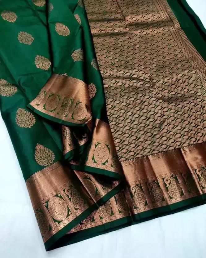 Classic Dark Green Soft Silk Saree With Adoring Blouse Piece