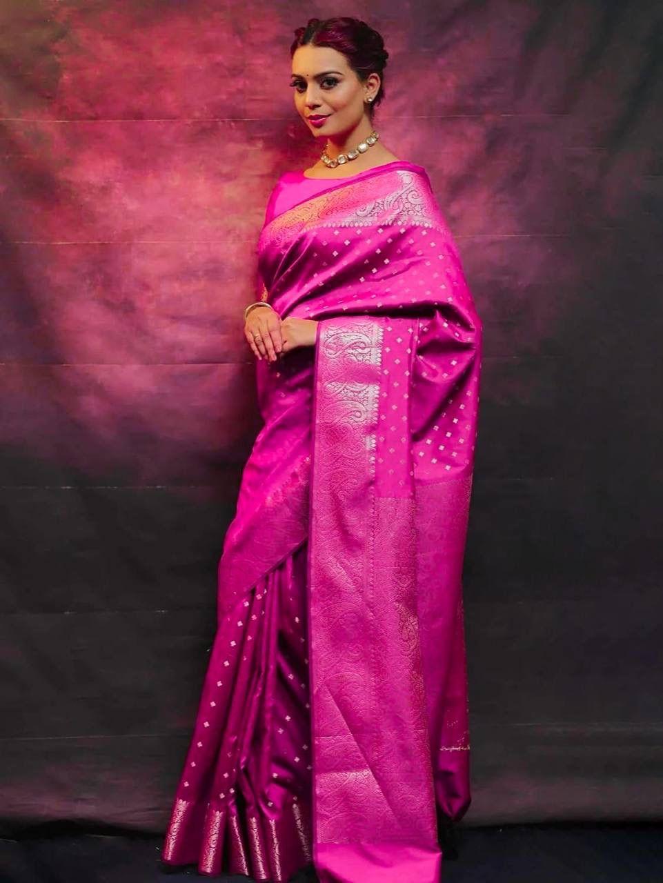 Denouement Dark Pink Soft Silk Saree With Fragrant Blouse Piece