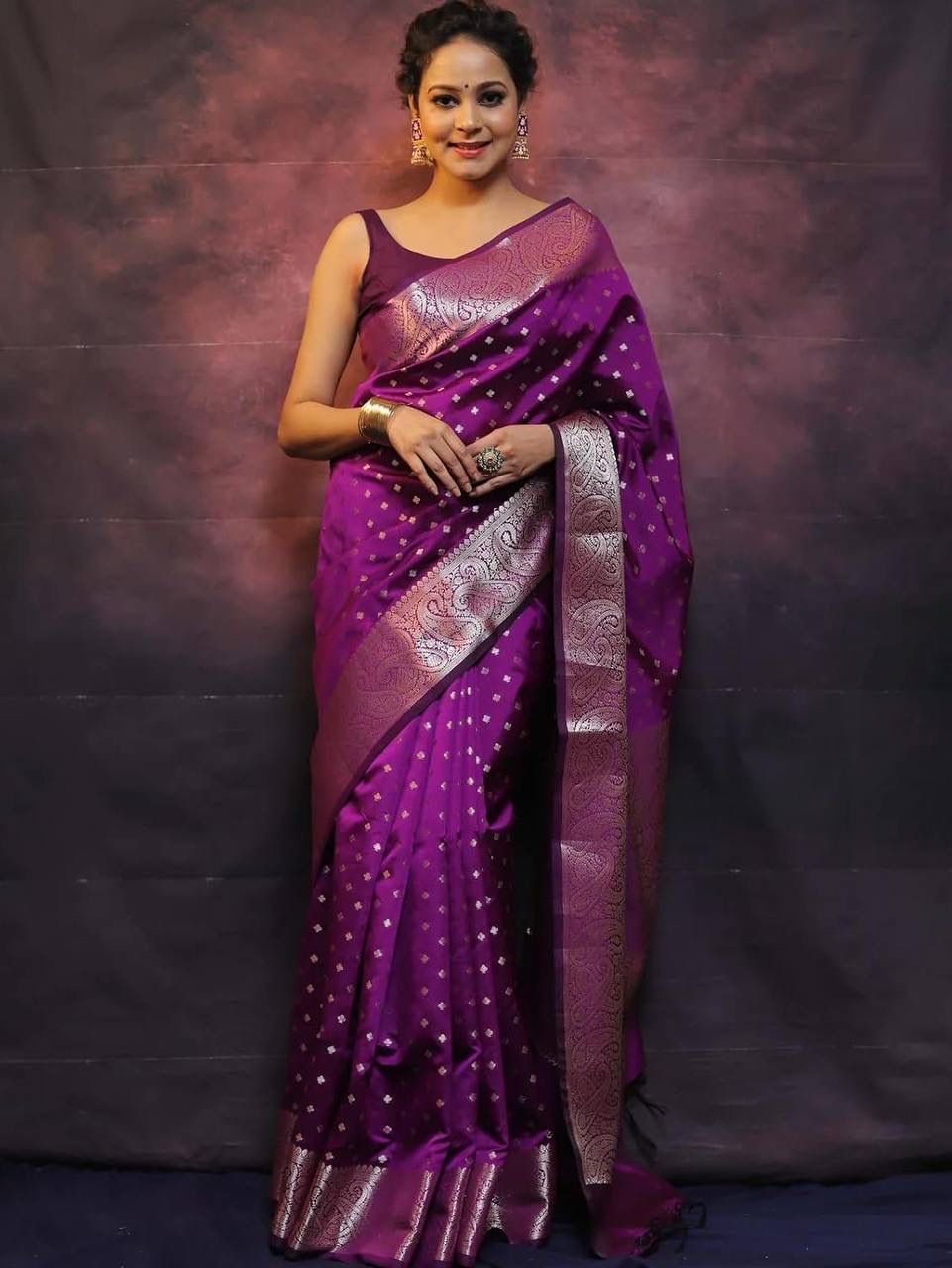 Captivating Purple Soft Silk Saree With Invaluable Blouse Piece