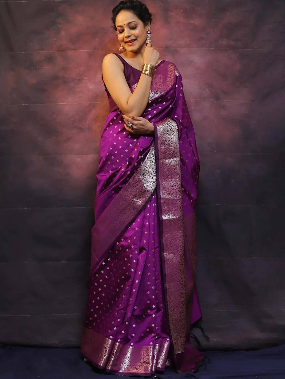 Captivating Purple Soft Silk Saree With Invaluable Blouse Piece