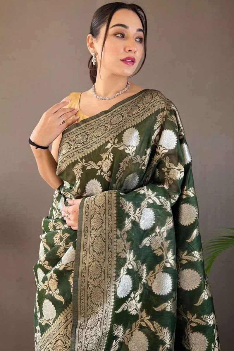 Nectarous Dark Green Cotton Silk Saree With Alluring Blouse Piece