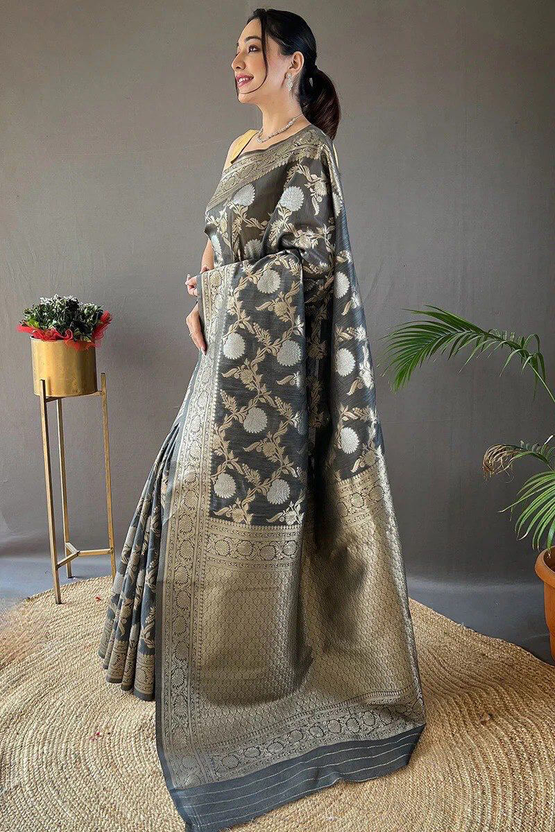 Posh Grey Cotton Silk Saree With Dulcet Blouse Piece