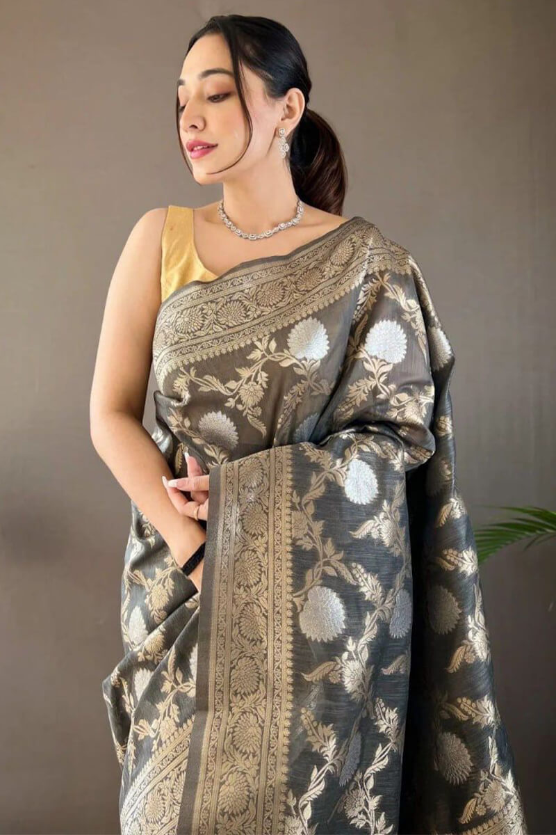 Posh Grey Cotton Silk Saree With Dulcet Blouse Piece