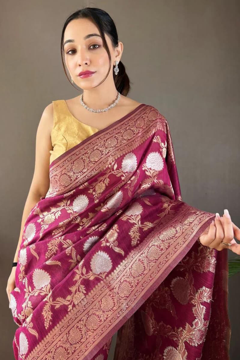 Winsome Wine Cotton Silk Saree With Jubilant Blouse Piece