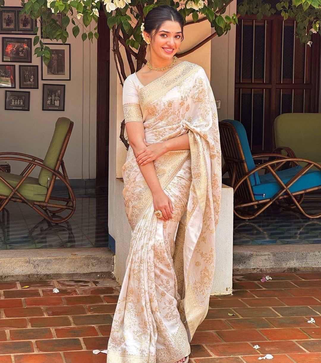 Lassitude Beige Soft Silk Saree With Seraglio Blouse Piece