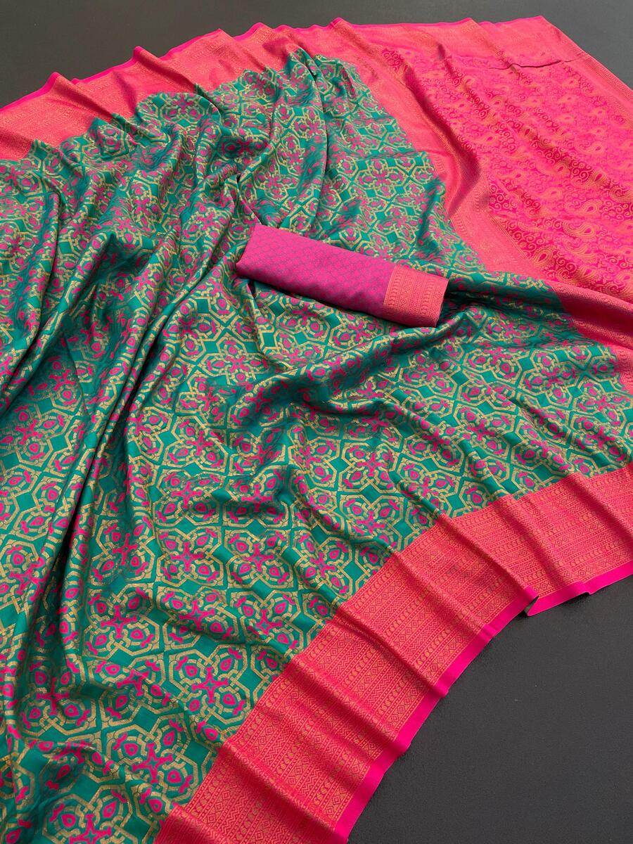 Alluring Rama Soft Banarasi Silk Saree With Invaluable Blouse Piece