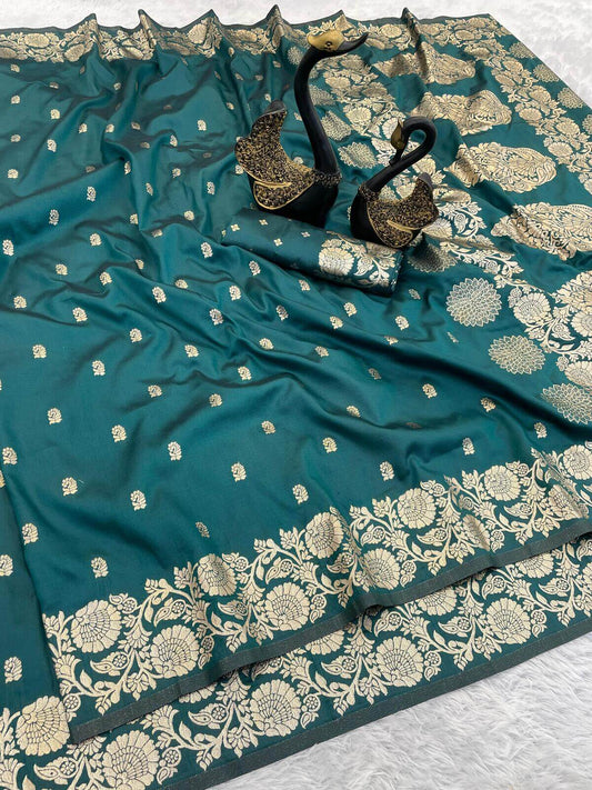 Capricious Rama Soft Banarasi Silk Saree With Eloquence Blouse Piece