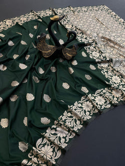 Impressive Dark Green Soft Banarasi Silk Saree With Opulent Blouse Piece