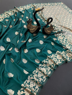 Delightful Rama Soft Banarasi Silk Saree With Improbable Blouse Piece
