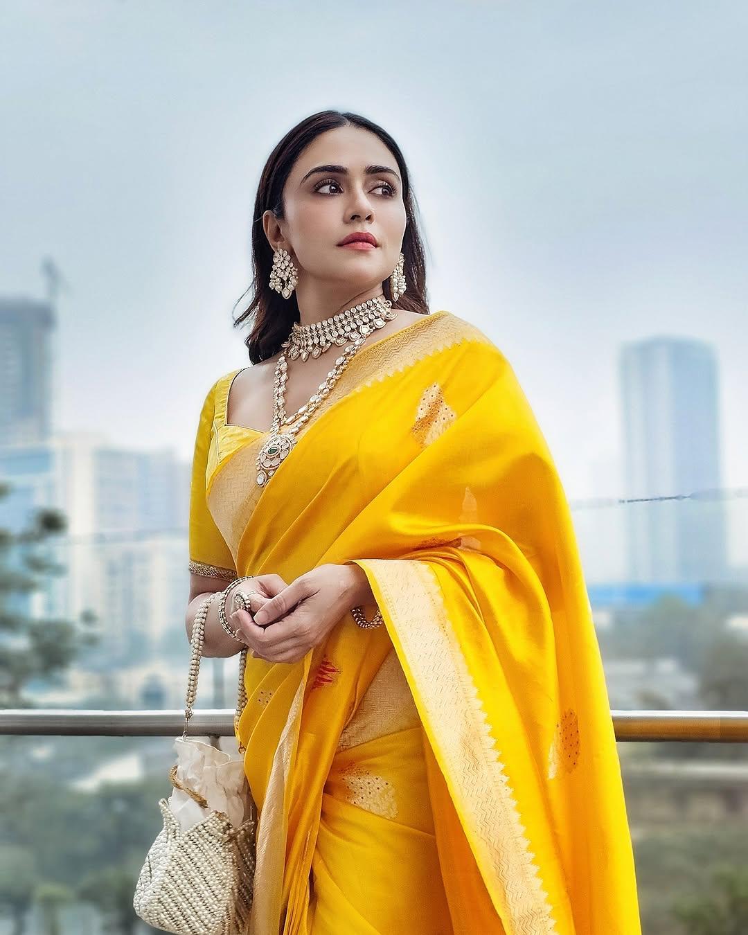 Sempiternal Yellow Soft Silk Saree With Evanescent Blouse Piece