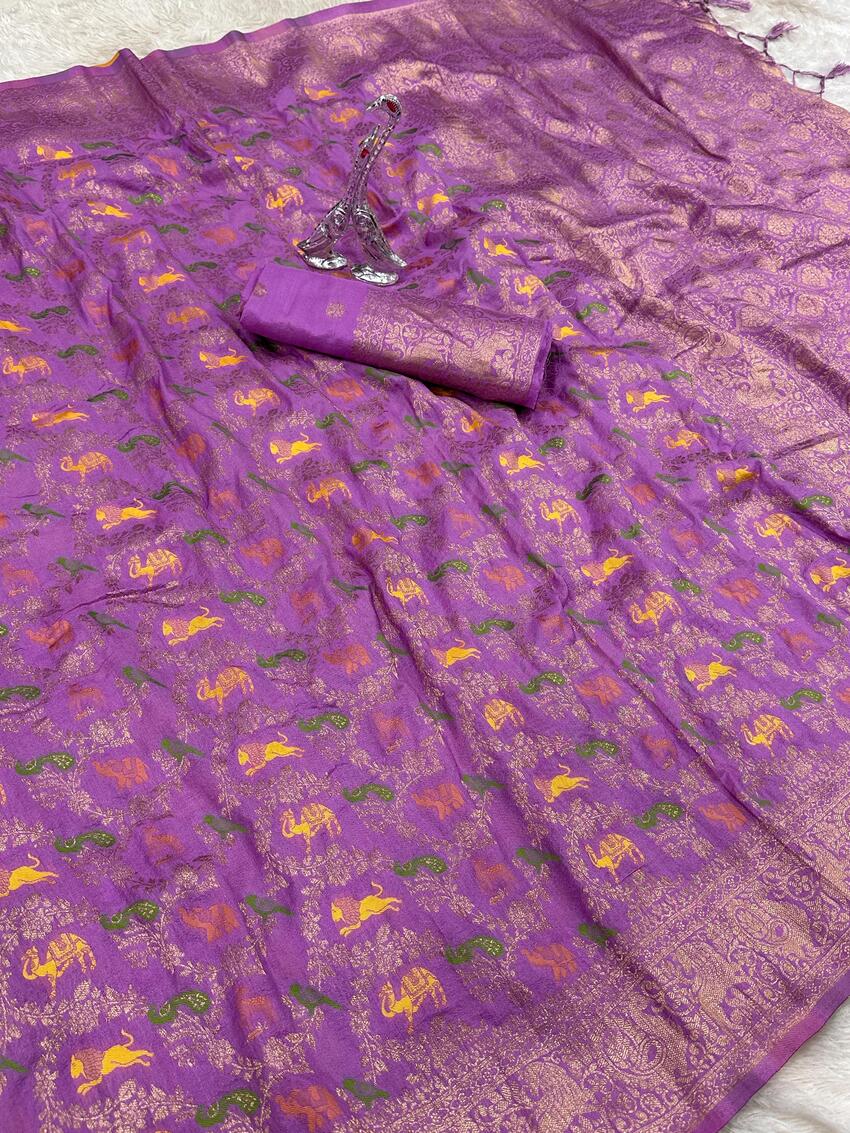 Proficient Lavender Soft Banarasi Silk Saree With Magnetic Blouse Piece