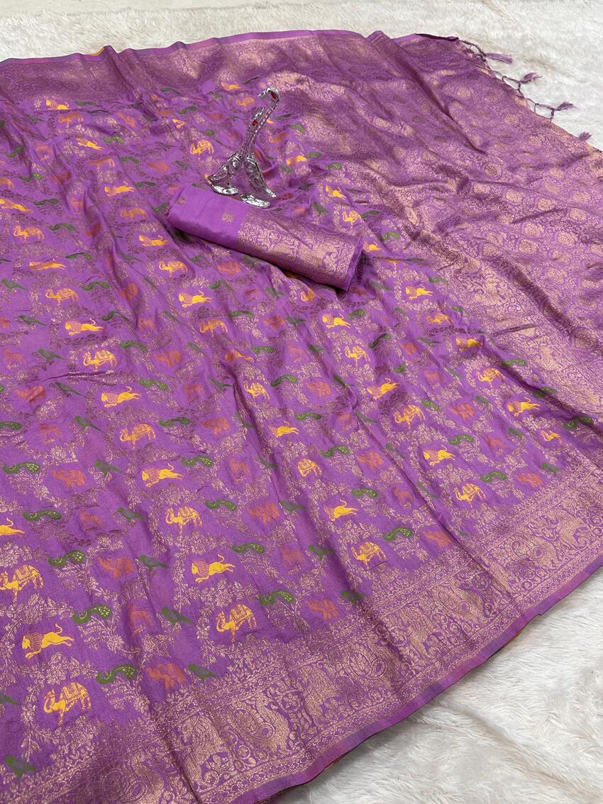 Proficient Lavender Soft Banarasi Silk Saree With Magnetic Blouse Piece