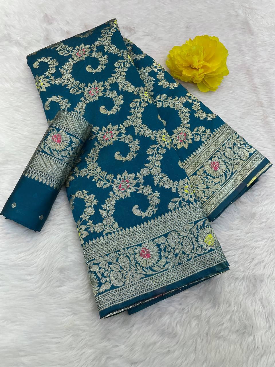 Tantalizing Rama Soft Banarasi Silk Saree With Flattering Blouse Piece