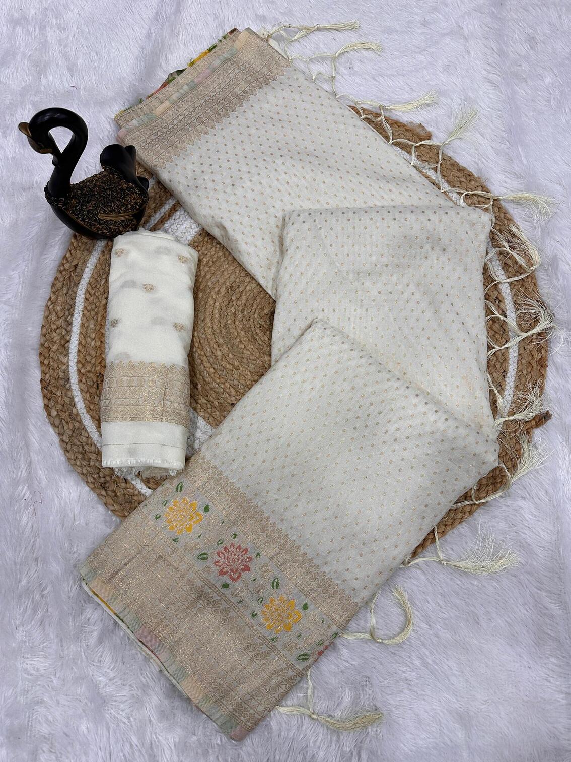 Stunner Off White Soft Banarasi Silk Saree With Prominent Blouse Piece