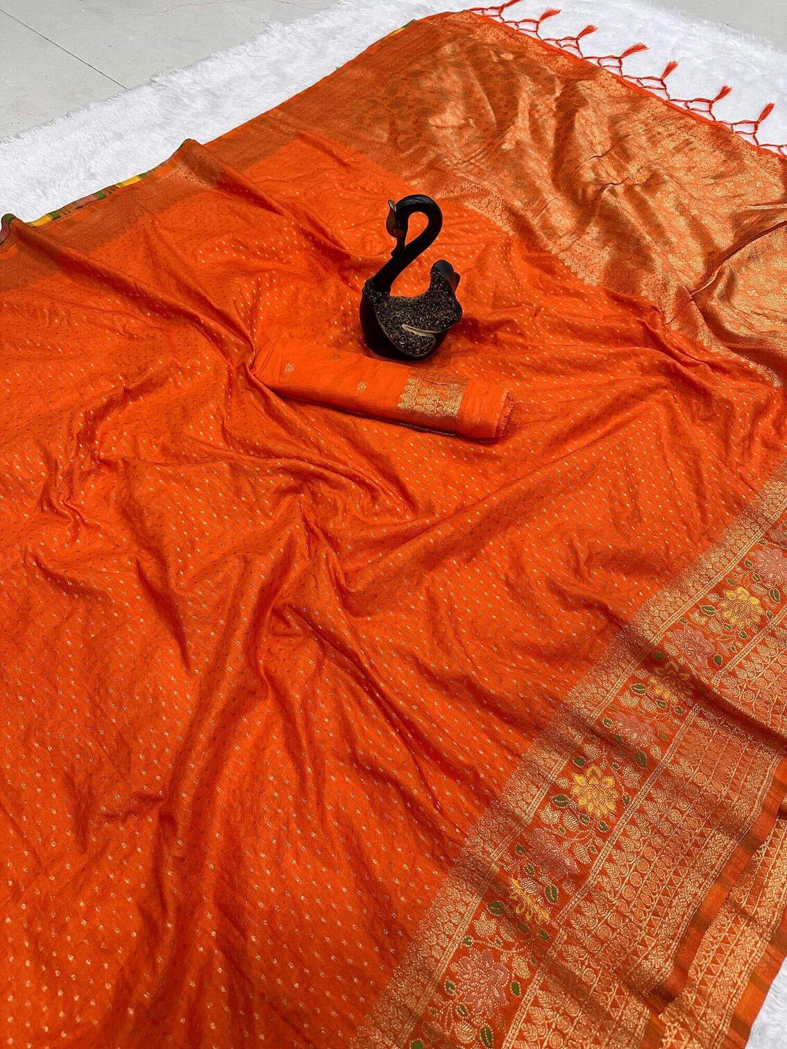 Sempiternal Orange Soft Banarasi Silk Saree With Jubilant Blouse Piece