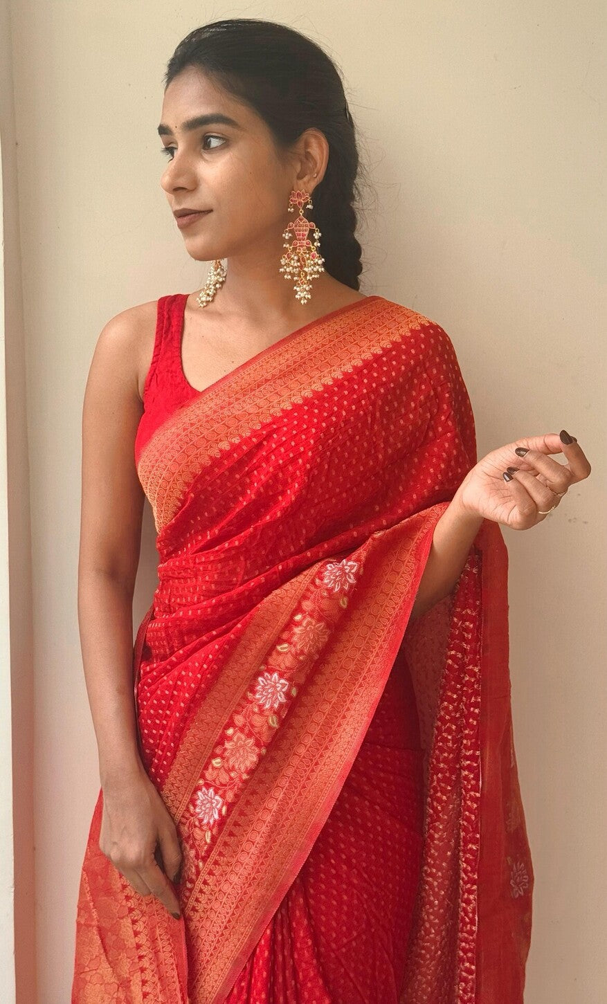Nectarous Red Soft Banarasi Silk Saree With Sumptuous Blouse Piece