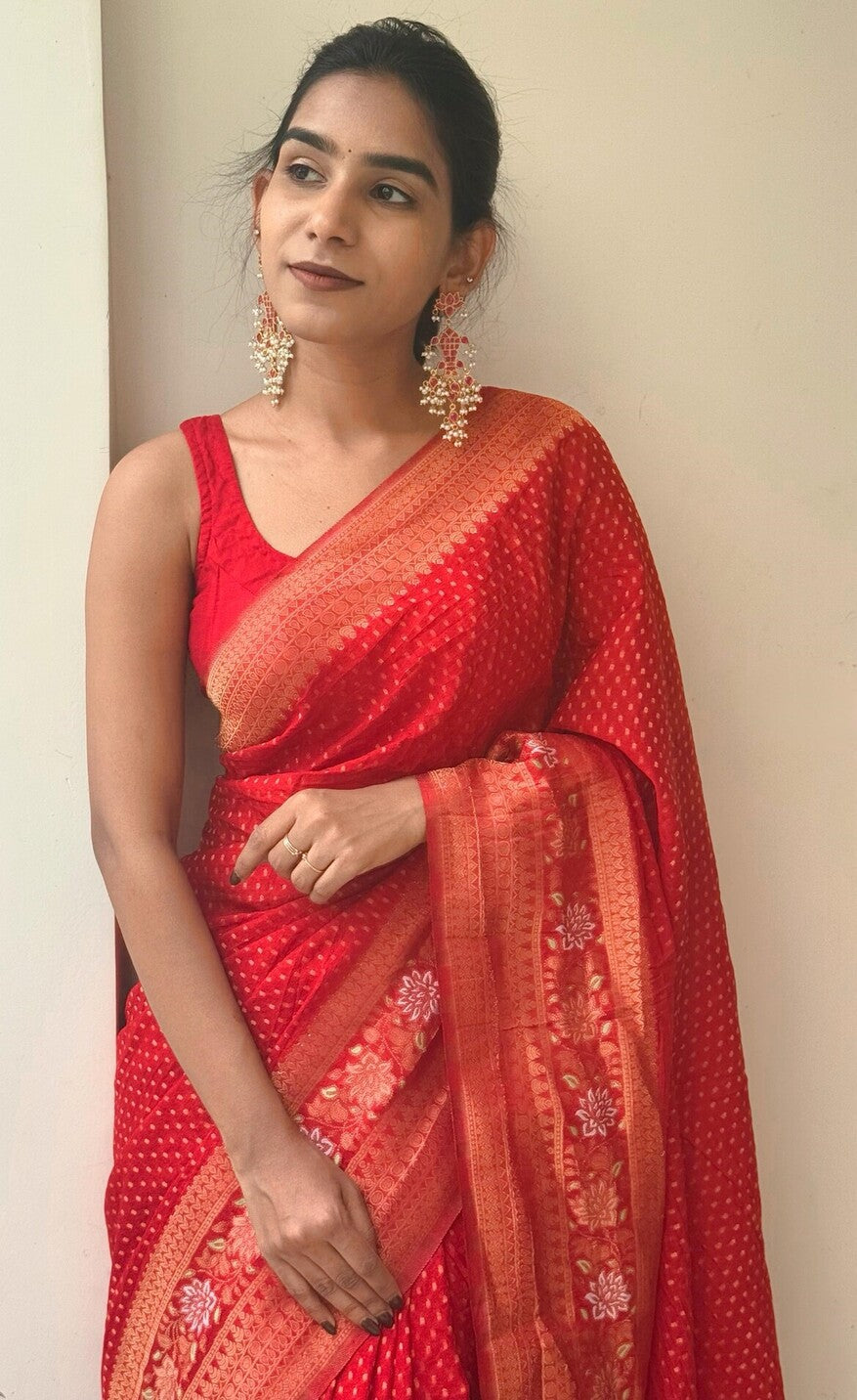 Nectarous Red Soft Banarasi Silk Saree With Sumptuous Blouse Piece