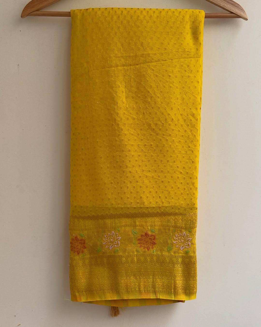 Lissome Yellow Soft Banarasi Silk Saree With Charismatic Blouse Piece
