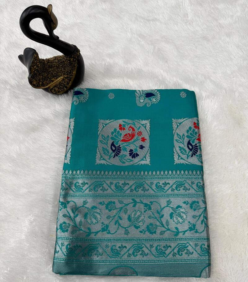 Embellished Turqiouise Paithani Silk Saree With Ebullience Blouse Piece