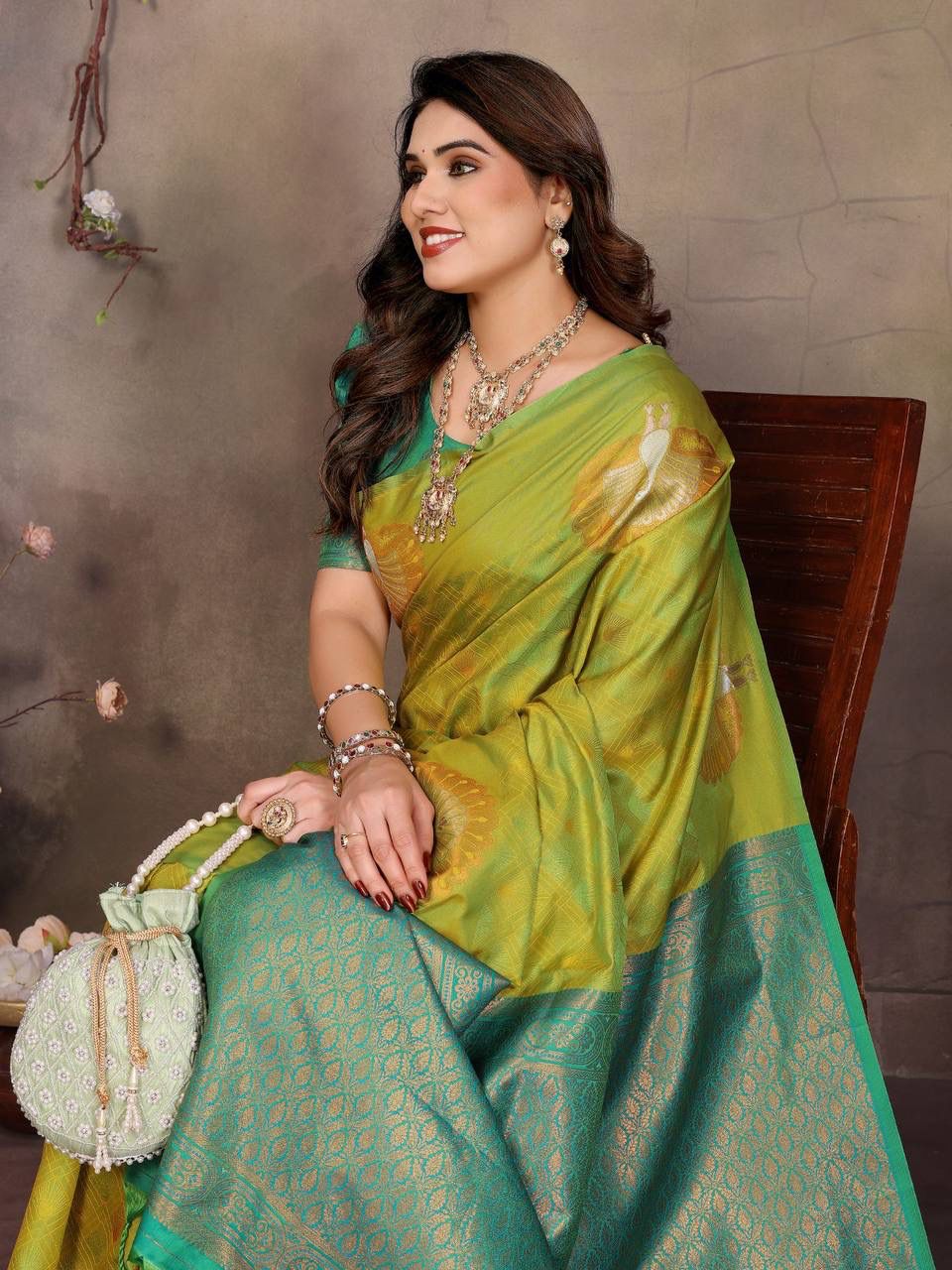 Enamoring Green Soft Banarasi Silk Saree With Extraordinary Blouse Piece