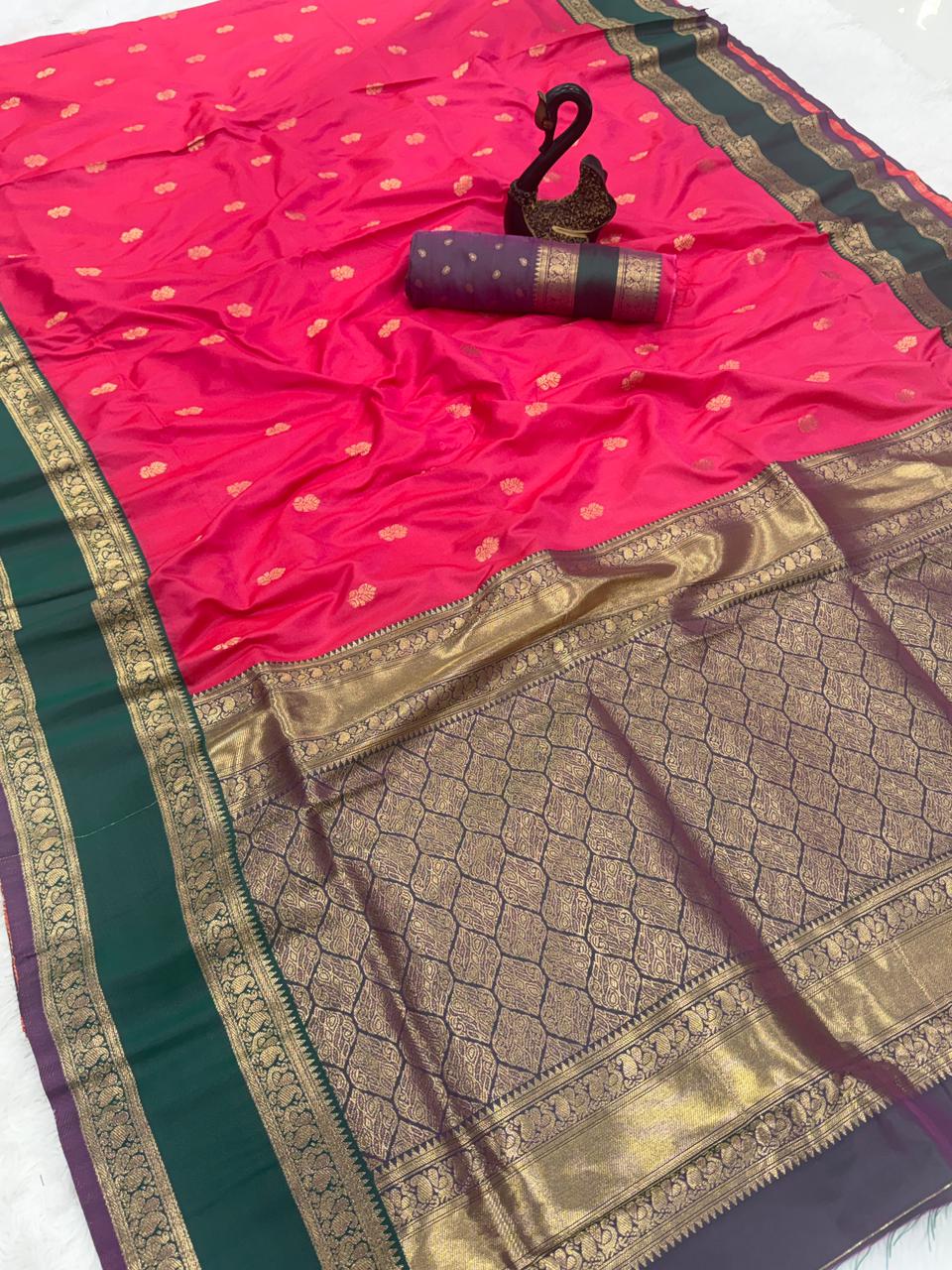 Sumptuous Dark Pink Soft Banarasi Kathpadar Silk Saree With Devastating Blouse Piece