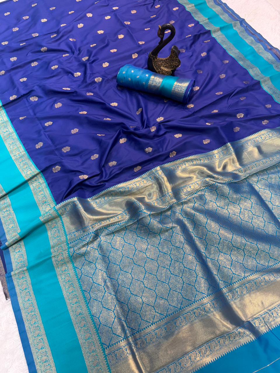 Marvellous Royal Blue Soft Banarasi Kathpadar Silk Saree With Girlish Blouse Piece