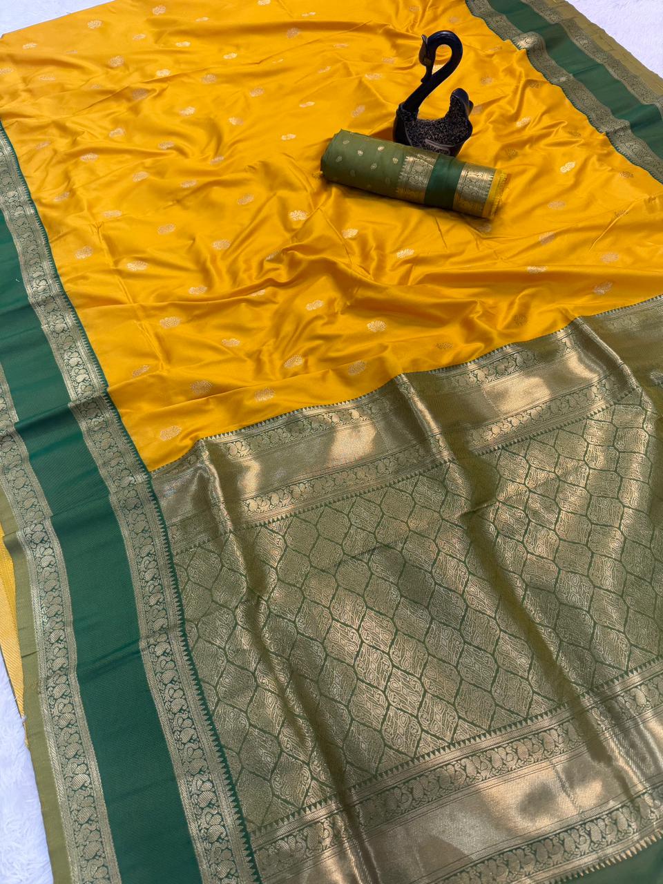 Classy Yellow Soft Banarasi Kathpadar Silk Saree With Vivacious  Blouse Piece