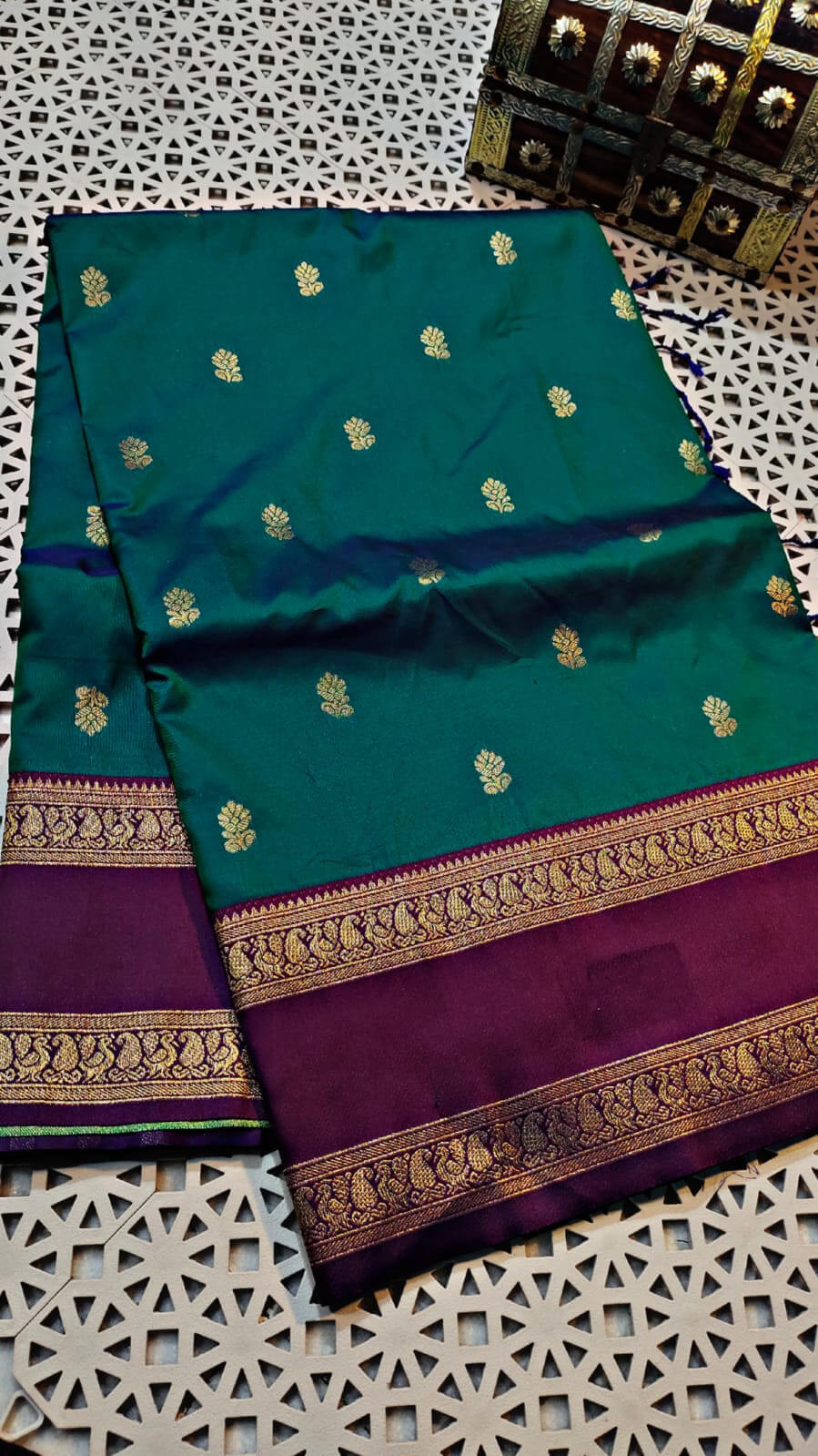 Unique Rama Soft Banarasi Silk Saree With Improbable Blouse Piece