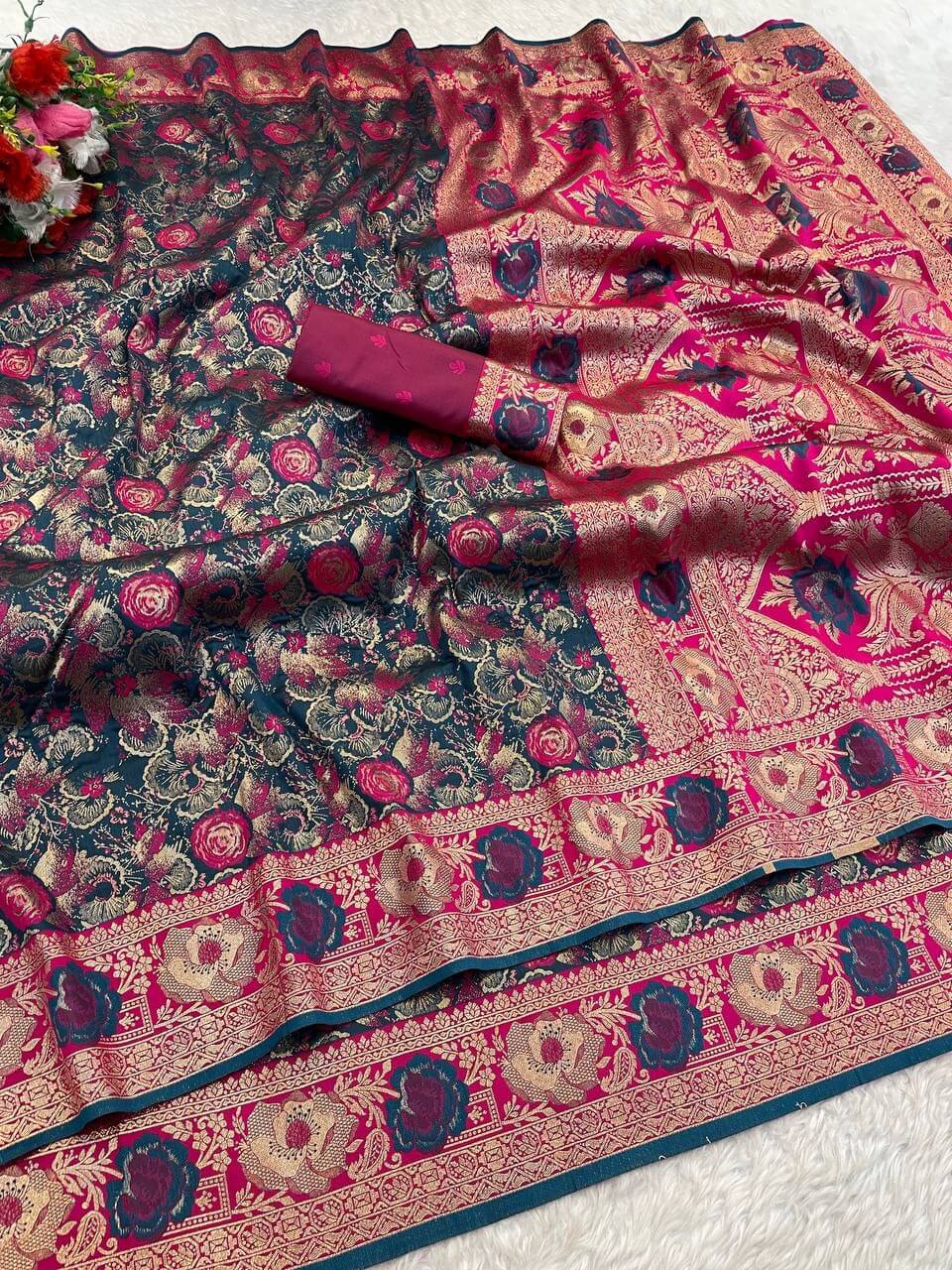 Ineffable Rama Soft Banarasi Silk Saree With Designer Blouse Piece