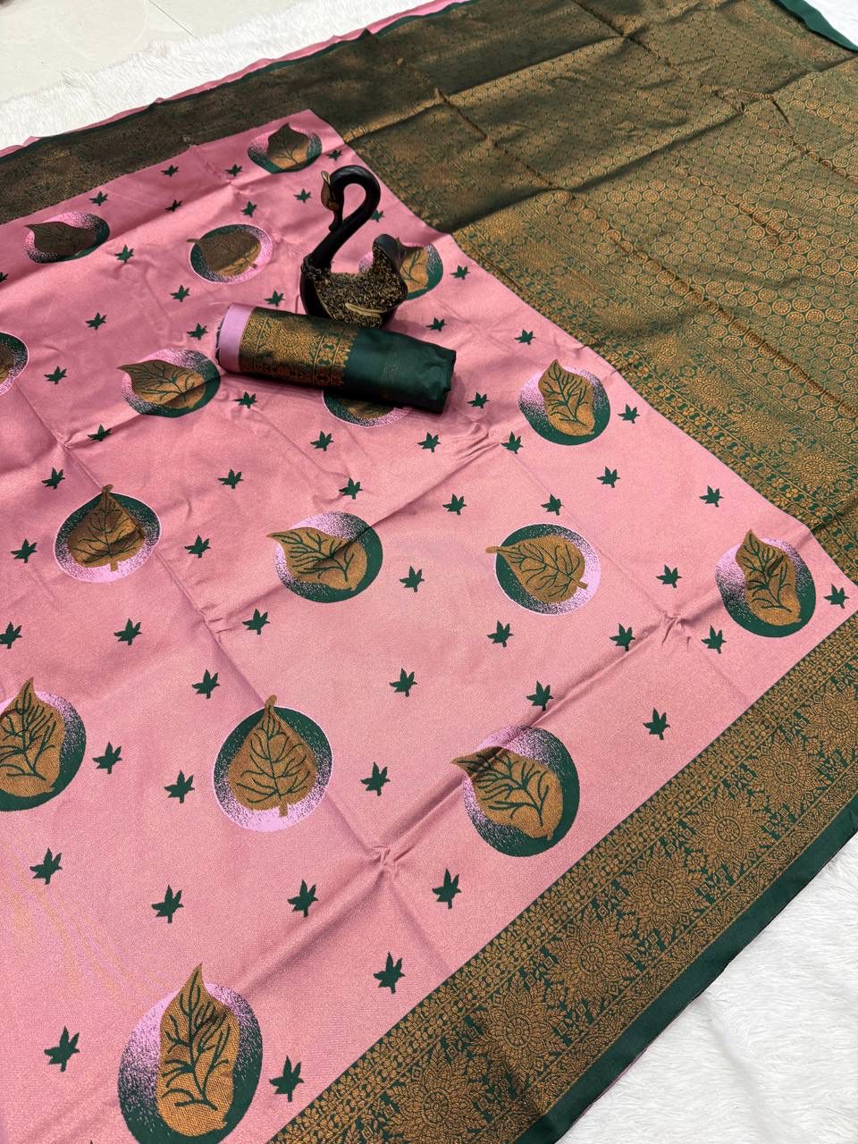 Gossamer Baby Pink Soft Silk Saree With Artistic Blouse Piece
