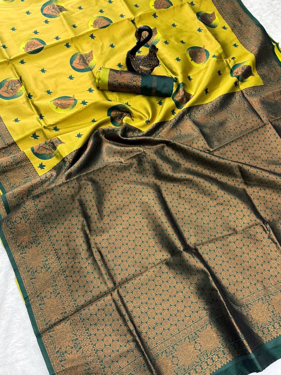 Scintilla Yellow Soft Silk Saree With Flamboyant Blouse Piece