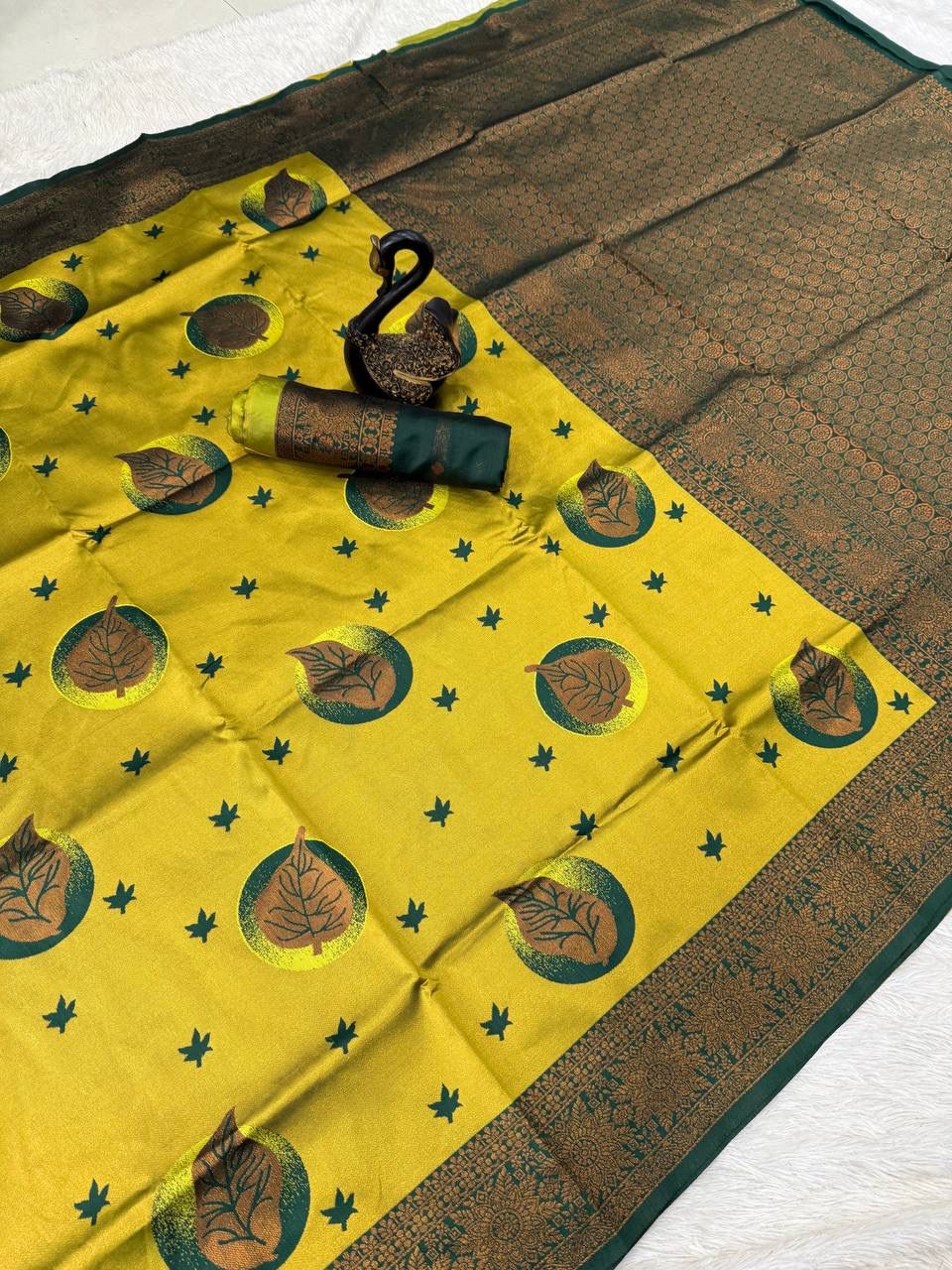 Scintilla Yellow Soft Silk Saree With Flamboyant Blouse Piece