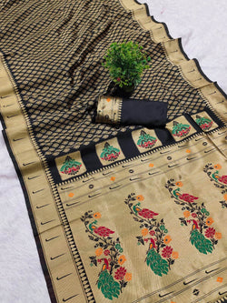 Beguiling Black Paithani Silk Saree With Verdant Blouse Piece
