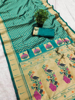 Lustrous Rama Paithani Silk Saree With Pleasurable Blouse Piece