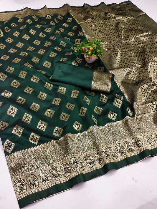 Embrocation Dark Green Soft Silk Saree With Divine Blouse Piece