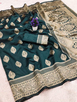Posh Dark Green Soft Silk Saree With Stylish Blouse Piece